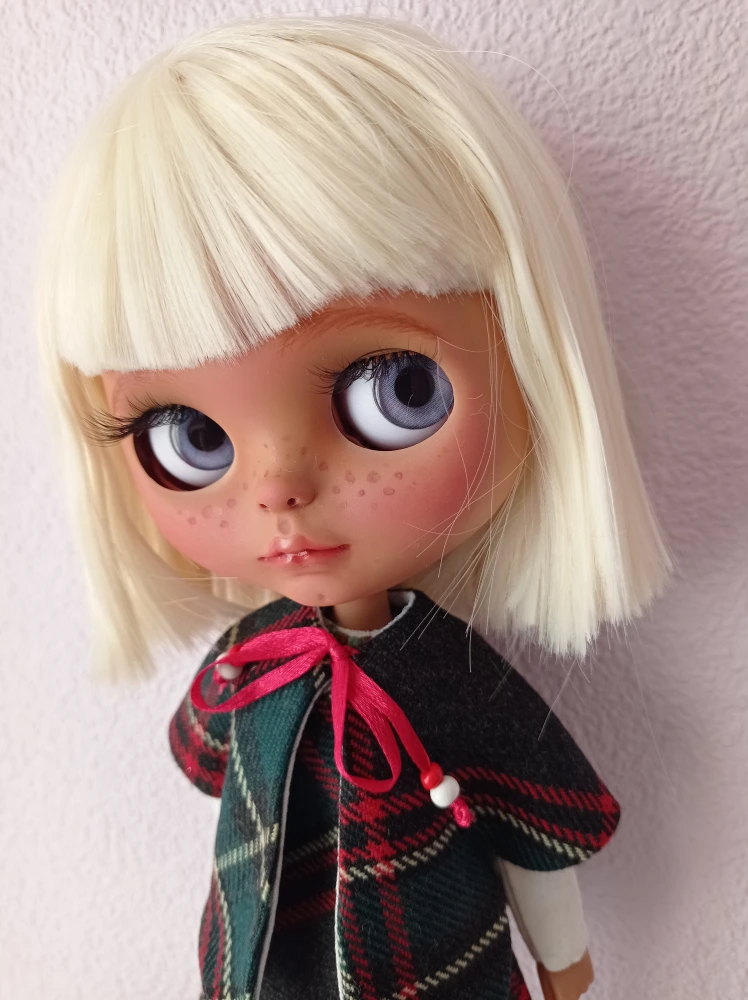Holly muñeca blythe.